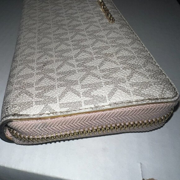 Michael Kors Jet Set Travel Wristlet Wallet Clutch Beige MK Logo Zip Around - Picture 5 of 6